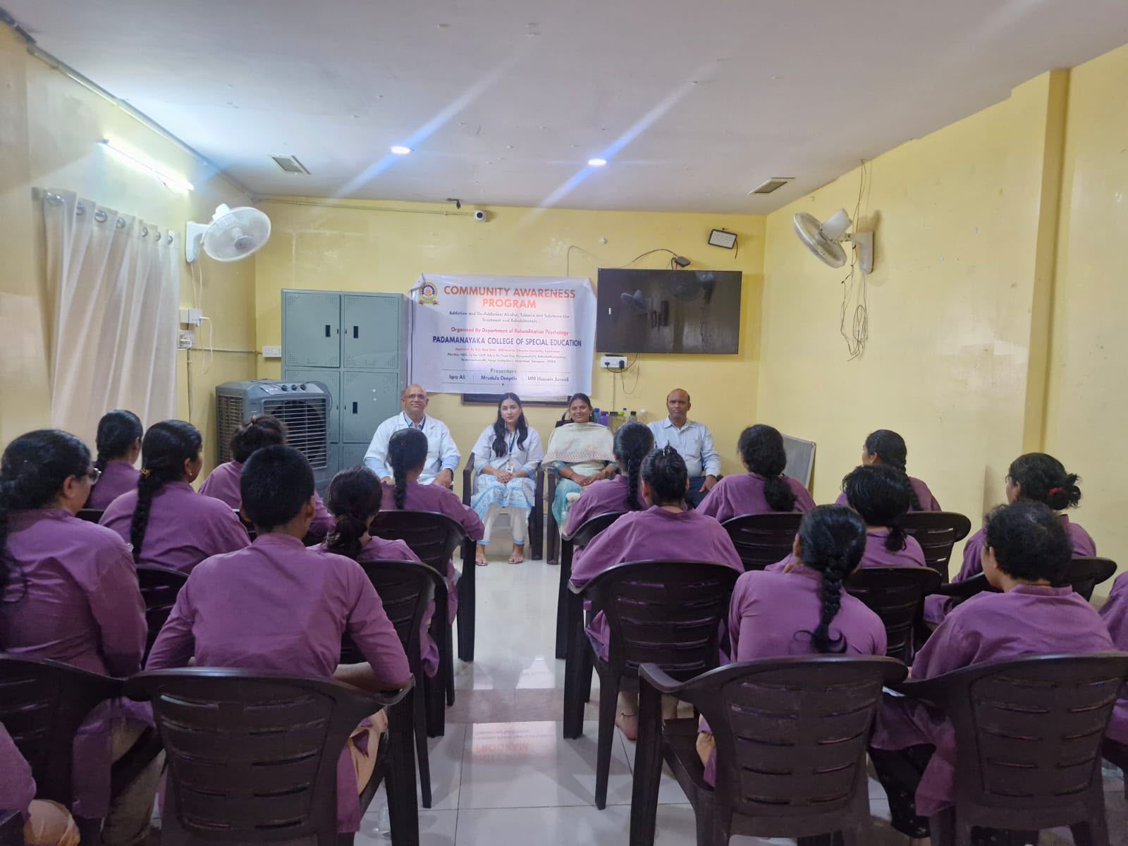 Workshop or community program session